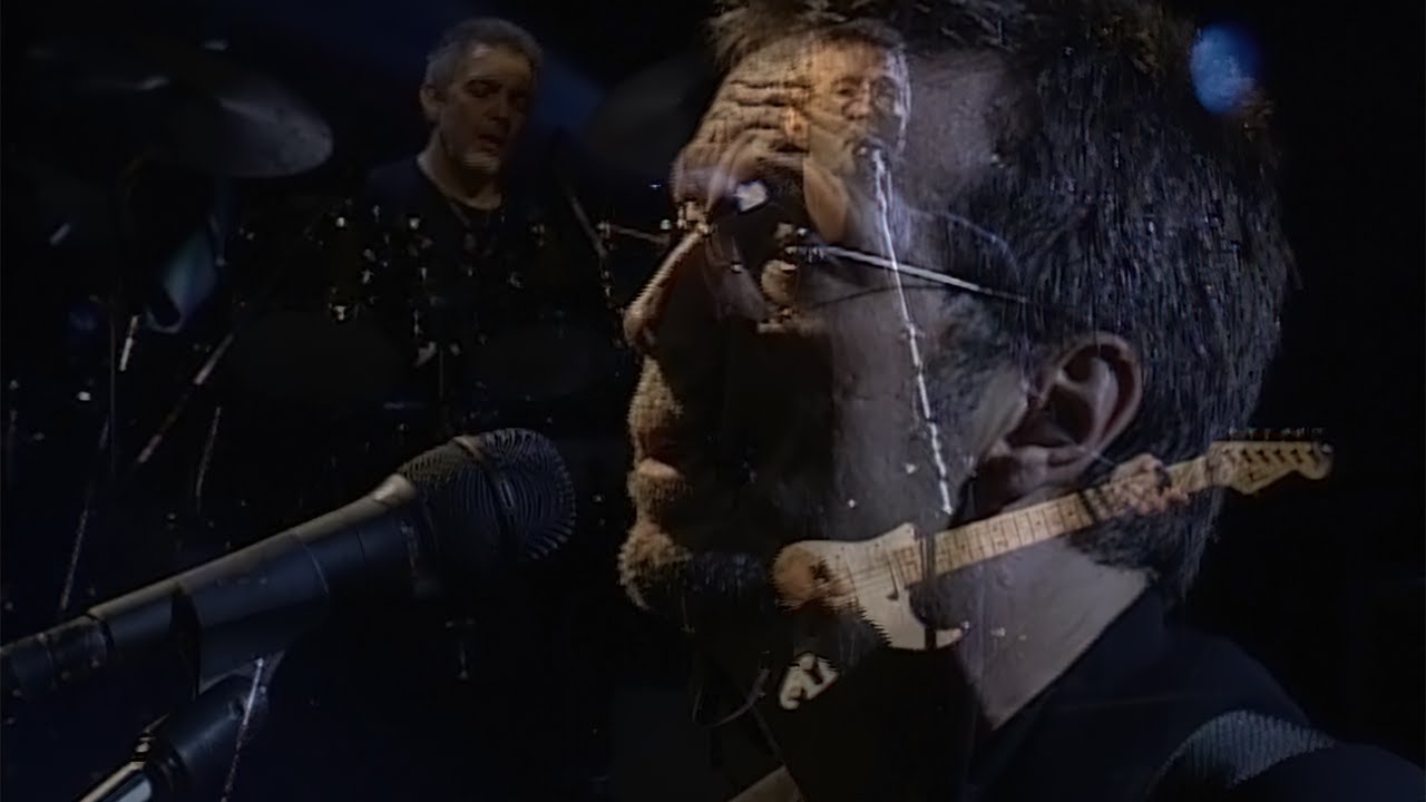 Eric Clapton - Wonderful Tonight [Official Live]