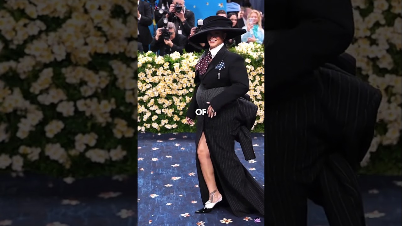 How Rihanna Broke the Internet With Her Pregnancy Reveals