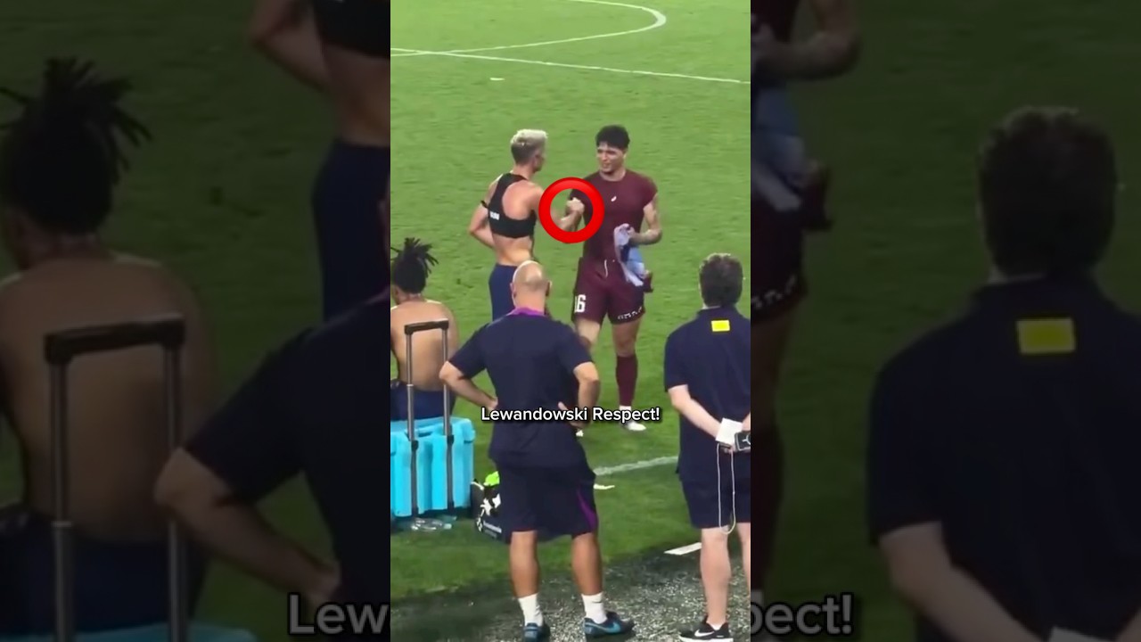 Total Respect Moment from Robert Lewandowski! 🥹❤️ #barca #fcbarcelona #lewandowski