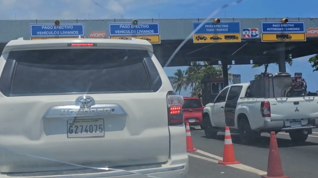 Driving in Dominican Republic 🇩🇴 To The SDQ Airport