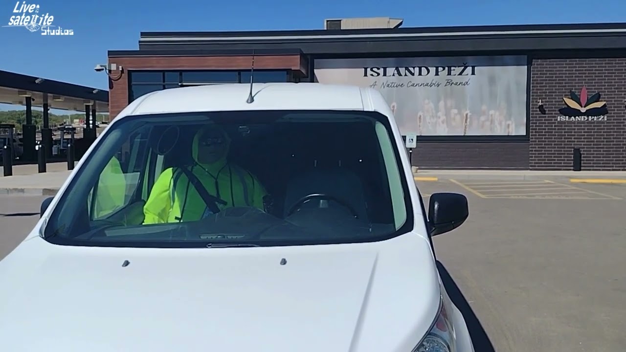 A Day in the Life - Robo Defender at Island Peži Cannabis Dispensary