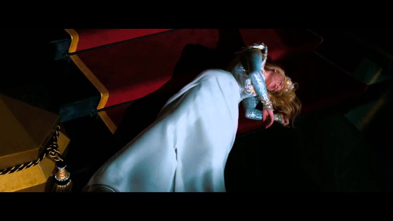 Oz: The Great and Powerful - Glinda vs. Evanora