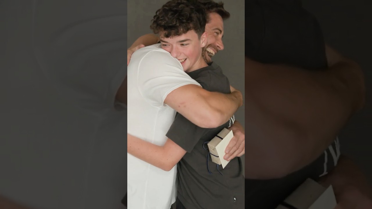 Dream moment! #OwenCooper meets #JakeGyllenhaal 🥹 #Adolescence