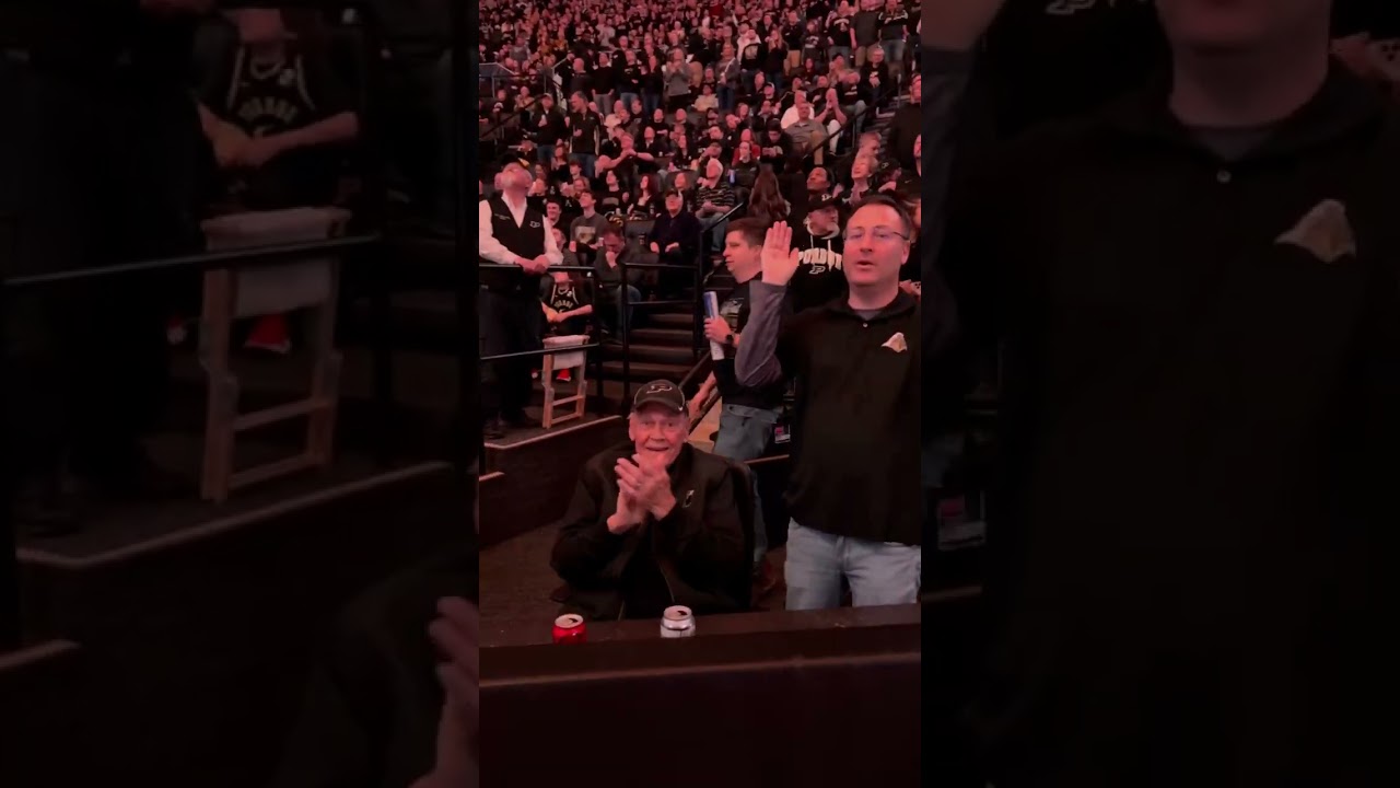 Legendary Purdue HC Gene Keady in attendance 🙌 #purdue #coach #basketball #cbb