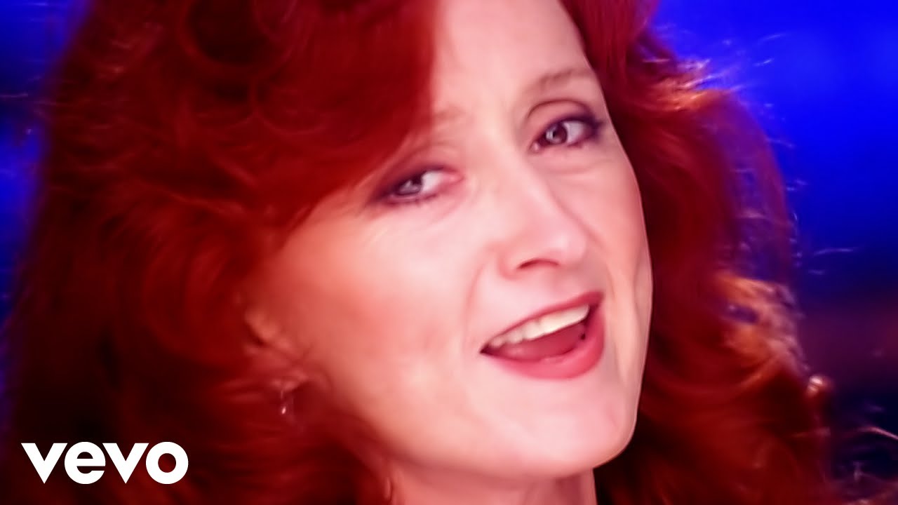Bonnie Raitt - Love Sneakin Up On You