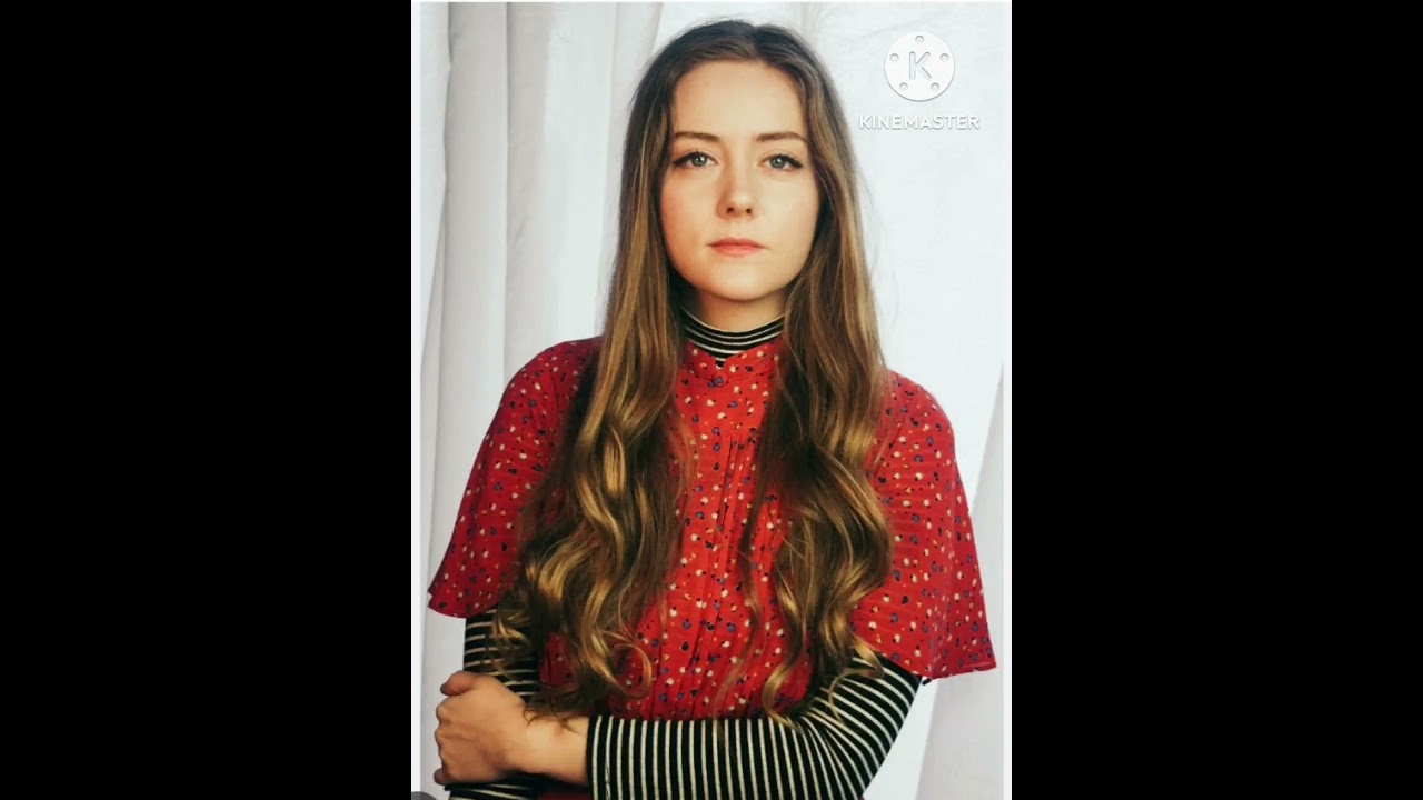 Courtney Jines 🎉🍰 Happy Birthday  /Feliz Cumple 🎊 Actriz