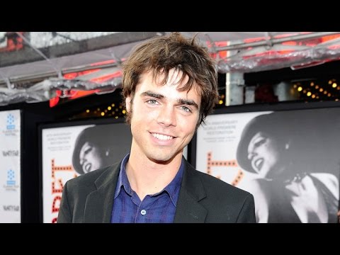 'Modern Family' Star Reid Ewing Reveals Intense Body Dysmorphia Struggles